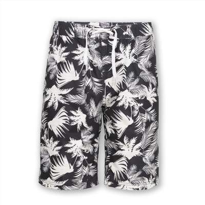 هل يمكنني ارتداء ملابس السباحة للتزلج على الماء؟